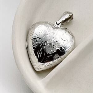 Vintage Solid 925 Silver Diamond Etched Large Puffy Heart Pendant Locket (EUC)